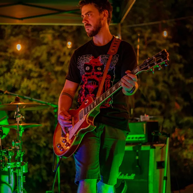 Lead guitar